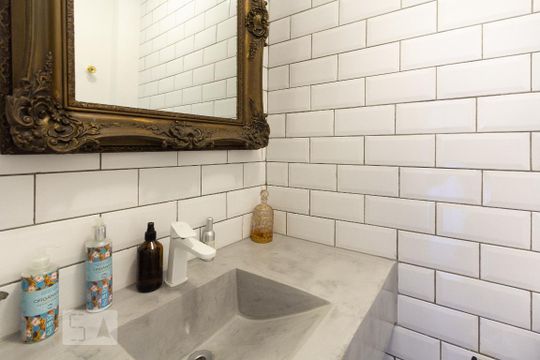 Lavabo de apartamento para alugar com 3 quartos, 90m² em Itaim Bibi, São Paulo