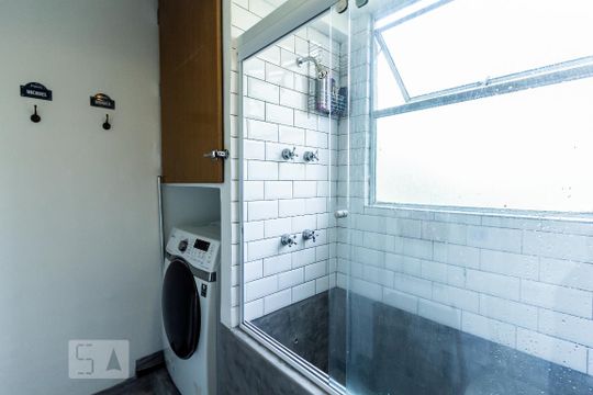 Banheiro de apartamento para alugar com 3 quartos, 90m² em Itaim Bibi, São Paulo