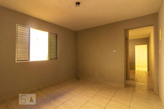Quarto de casa para alugar com 1 quarto, 45m² em Vila Santa Clara, São Paulo