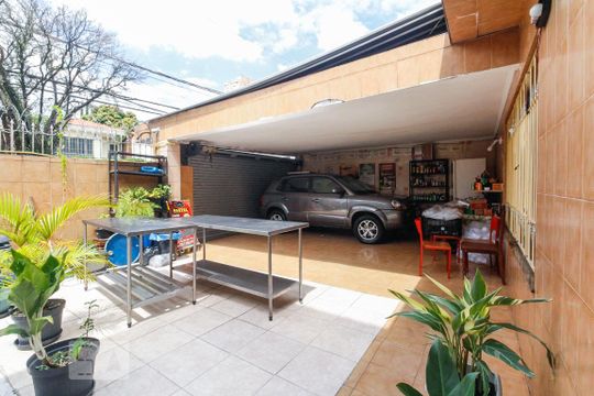 Garagem de casa à venda com 5 quartos, 400m² em Vila Prudente, São Paulo