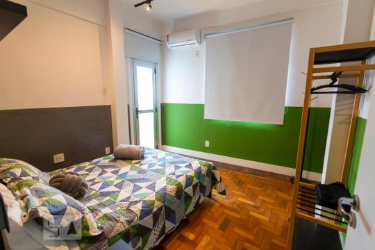 Quarto de kitnet/studio à venda com 1 quarto, 80m² em Praça da Bandeira, Rio de Janeiro