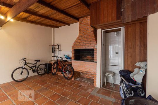 Garagem com Churrasqueira de apartamento à venda com 2 quartos, 69m² em Jardim do Salso, Porto Alegre