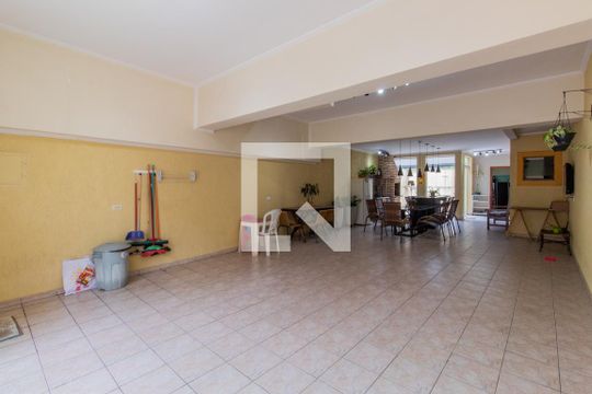 Garagem / Churraqueira de casa à venda com 4 quartos, 240m² em Vila Suzana, São Paulo
