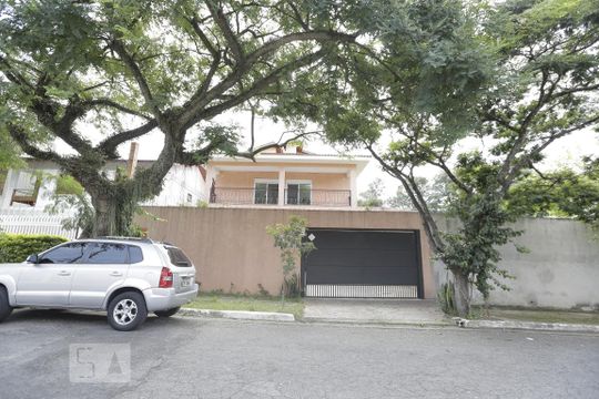 Fachada de casa à venda com 5 quartos, 450m² em City América, São Paulo