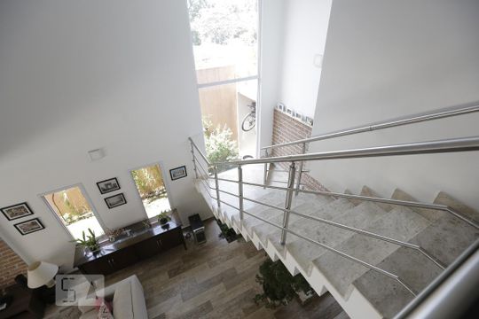 Escada de casa à venda com 5 quartos, 450m² em City América, São Paulo