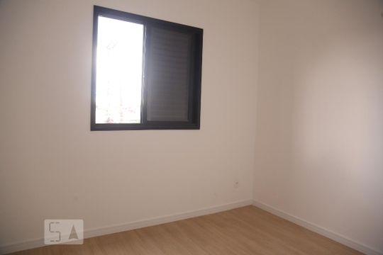 Quarto 1 de apartamento para alugar com 2 quartos, 47m² em Vila Paranagua, São Paulo