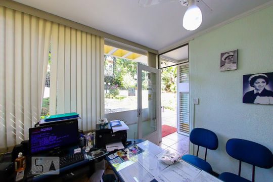 Quarto 8 de casa para alugar com 8 quartos, 680m² em Vila Medeiros, São Paulo