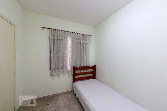 Quarto 1 de casa para alugar com 8 quartos, 680m² em Vila Medeiros, São Paulo