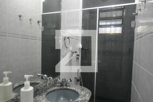 Banheiro Social de casa à venda com 4 quartos, 200m² em Jardim Brasil (zona Norte), São Paulo