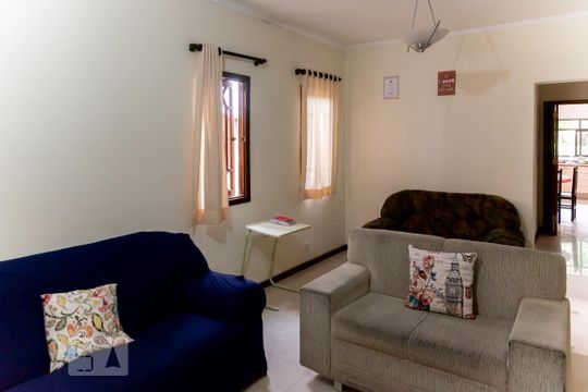 Sala de casa à venda com 4 quartos, 166m² em Jardim Três Marias, São Paulo
