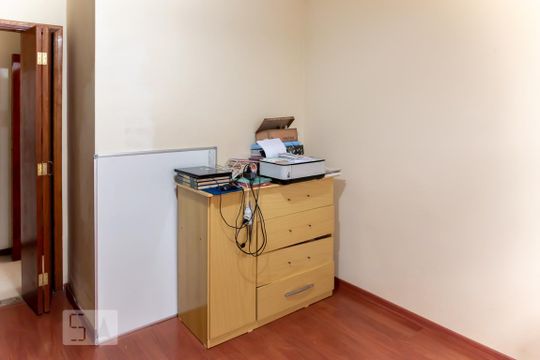 Quarto 2 de casa à venda com 4 quartos, 166m² em Jardim Três Marias, São Paulo