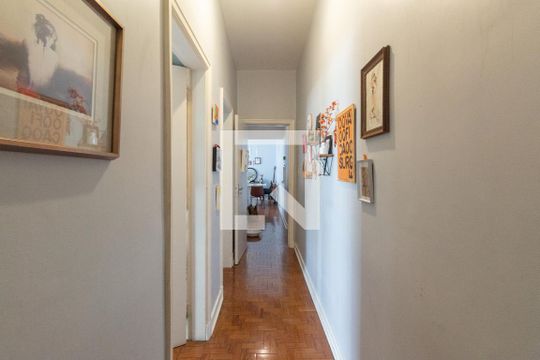 Corredor de apartamento à venda com 2 quartos, 140m² em Jardim Paulista, São Paulo