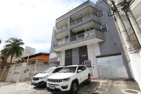Fachada e portaria de apartamento à venda com 2 quartos, 52m² em Taquara, Rio de Janeiro