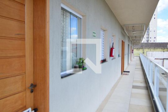 Área comum - corredor superior de apartamento para alugar com 1 quarto, 41m² em Belenzinho, São Paulo
