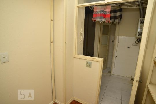 Quarto de serviço de apartamento para alugar com 3 quartos, 90m² em Flamengo, Rio de Janeiro