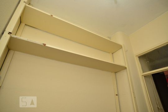 Quarto de serviço de apartamento para alugar com 3 quartos, 90m² em Flamengo, Rio de Janeiro