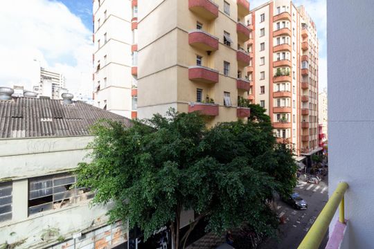 Vista da sacada de apartamento para alugar com 1 quarto, 32m² em Campos Elíseos, São Paulo