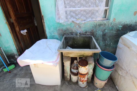 Área serviço de casa à venda com 2 quartos, 400m² em São José, São Caetano do Sul