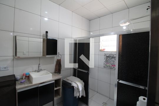 Banheiro  de casa à venda com 2 quartos, 265m² em Casa Verde Média, São Paulo