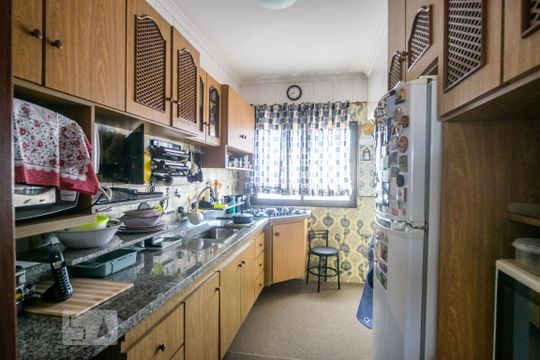 Cozinha de apartamento à venda com 3 quartos, 168m² em Vila Mariza, São Bernardo do Campo