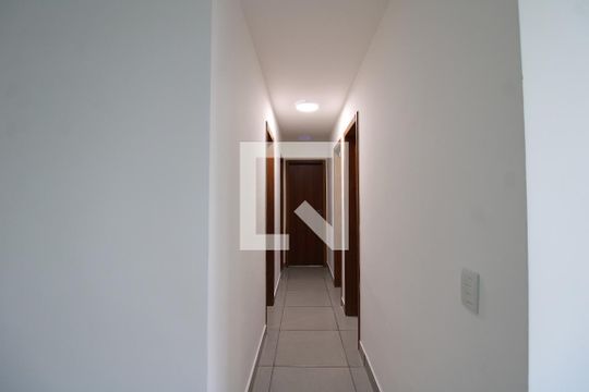Corredor de apartamento à venda com 4 quartos, 90m² em Jacarepaguá, Rio de Janeiro