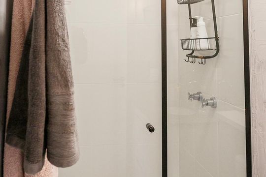 Banheiro da Suite de kitnet/studio para alugar com 1 quarto, 36m² em Sumarezinho, São Paulo