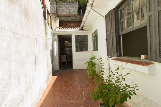 Quintal de casa à venda com 2 quartos, 165m² em Jardim da Gloria, São Paulo