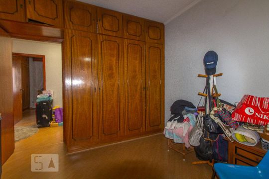 Quarto 1 de casa para alugar com 4 quartos, 255m² em Jardim Piqueroby, São Paulo