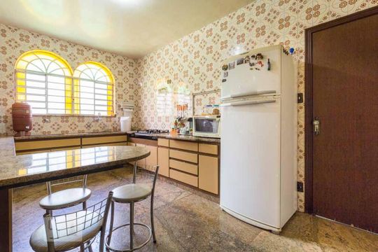 Cozinha de casa para alugar com 4 quartos, 460m² em Nova Cachoeirinha, Belo Horizonte