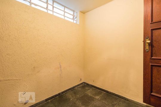 Hall de casa para alugar com 4 quartos, 460m² em Nova Cachoeirinha, Belo Horizonte
