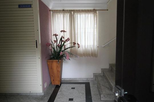 Hall de entrada de apartamento para alugar com 3 quartos, 90m² em Jardim Patente, São Paulo