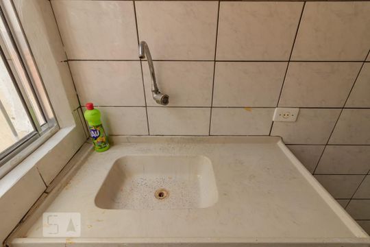 Cozinha de kitnet/studio para alugar com 1 quarto, 32m² em Cambuci, São Paulo