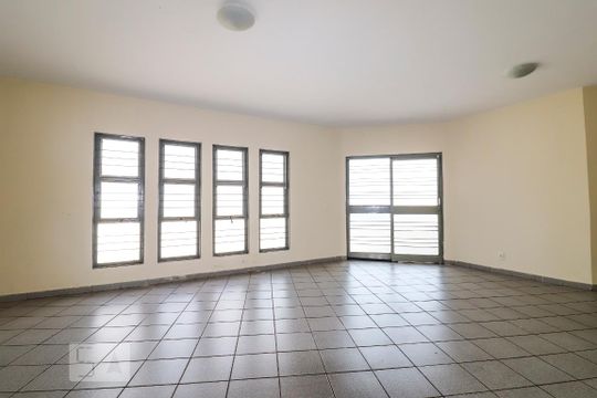 Sala de casa para alugar com 3 quartos, 127m² em Jardim América, Goiânia