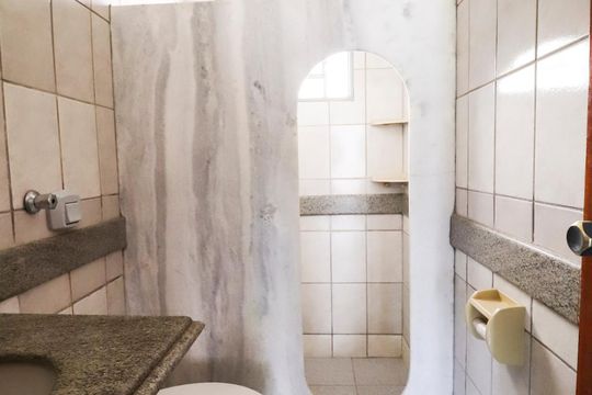 Banheiro social de casa para alugar com 3 quartos, 127m² em Jardim América, Goiânia