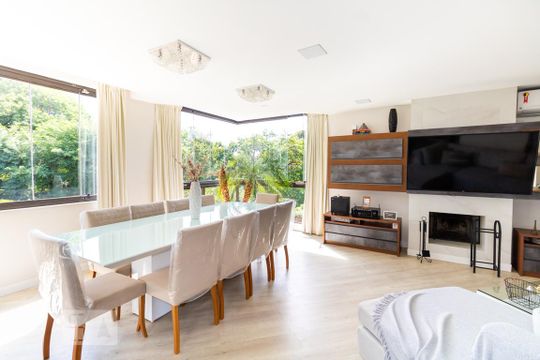 Casa para alugar com 3 quartos, 700m² em Barro Branco (zona Norte), São Paulo