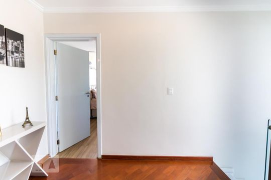 Hall de casa para alugar com 3 quartos, 700m² em Barro Branco (zona Norte), São Paulo