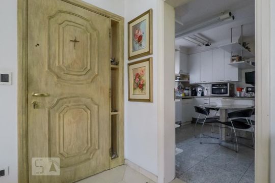 Entrada cozinha de apartamento à venda com 4 quartos, 187m² em Vila Mariana, São Paulo