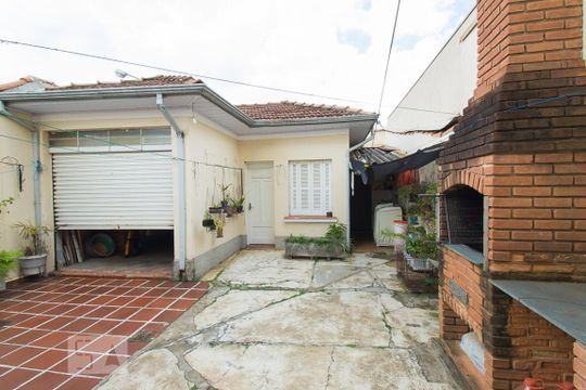 Quintal de casa à venda com 3 quartos, 180m² em Vila Moinho Velho, São Paulo