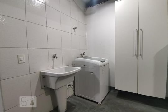 Detalhe da área de serviço de casa de condomínio à venda com 3 quartos, 146m² em Jardim Monte Kemel, São Paulo