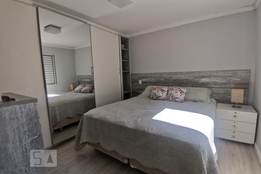 Suíte  de casa de condomínio à venda com 3 quartos, 146m² em Jardim Monte Kemel, São Paulo