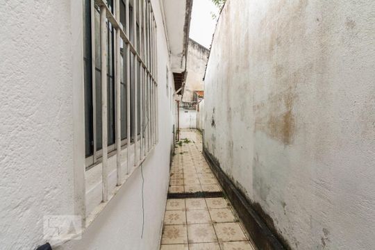 Quintal de casa à venda com 3 quartos, 144m² em Vila Santa Isabel, São Paulo