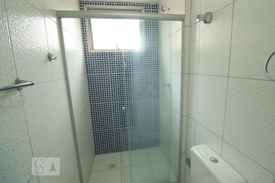 Banheiro de apartamento à venda com 2 quartos, 58m² em Centro, Diadema