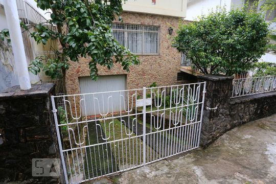 Entrada Garagem de casa à venda com 7 quartos, 550m² em Parque Colonial, São Paulo