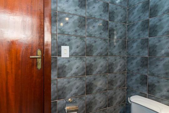 Banheiro quarto 3 suíte de casa à venda com 3 quartos, 185m² em Vila Moreira, Guarulhos