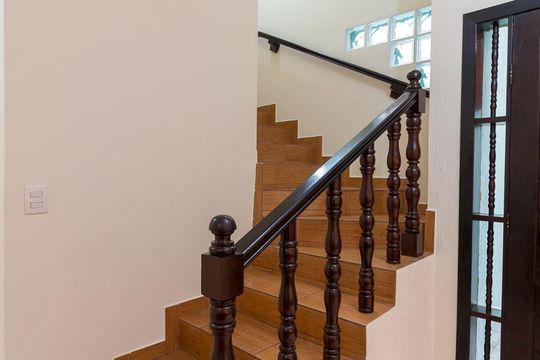 Escadas de casa à venda com 3 quartos, 185m² em Vila Moreira, Guarulhos