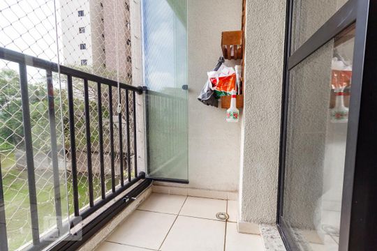 Sacada de apartamento à venda com 2 quartos, 50m² em Jardim Umuarama, São Paulo
