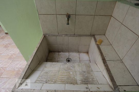  Área de Serviço - Tanque de casa para alugar com 3 quartos, 238m² em Umuarama, Osasco