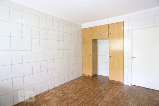 Cozinha de casa para alugar com 3 quartos, 238m² em Umuarama, Osasco