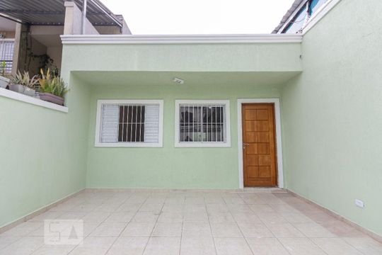 Garagem de casa para alugar com 2 quartos, 130m² em Jardim Rizzo, São Paulo