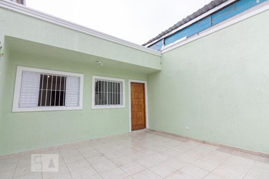 Garagem de casa para alugar com 2 quartos, 130m² em Jardim Rizzo, São Paulo
